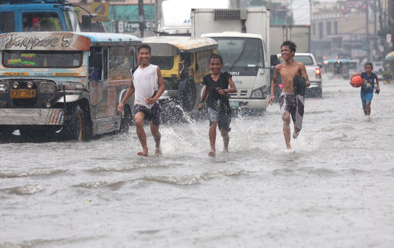 Best time to visit manila Tourist spot in manila Philippines